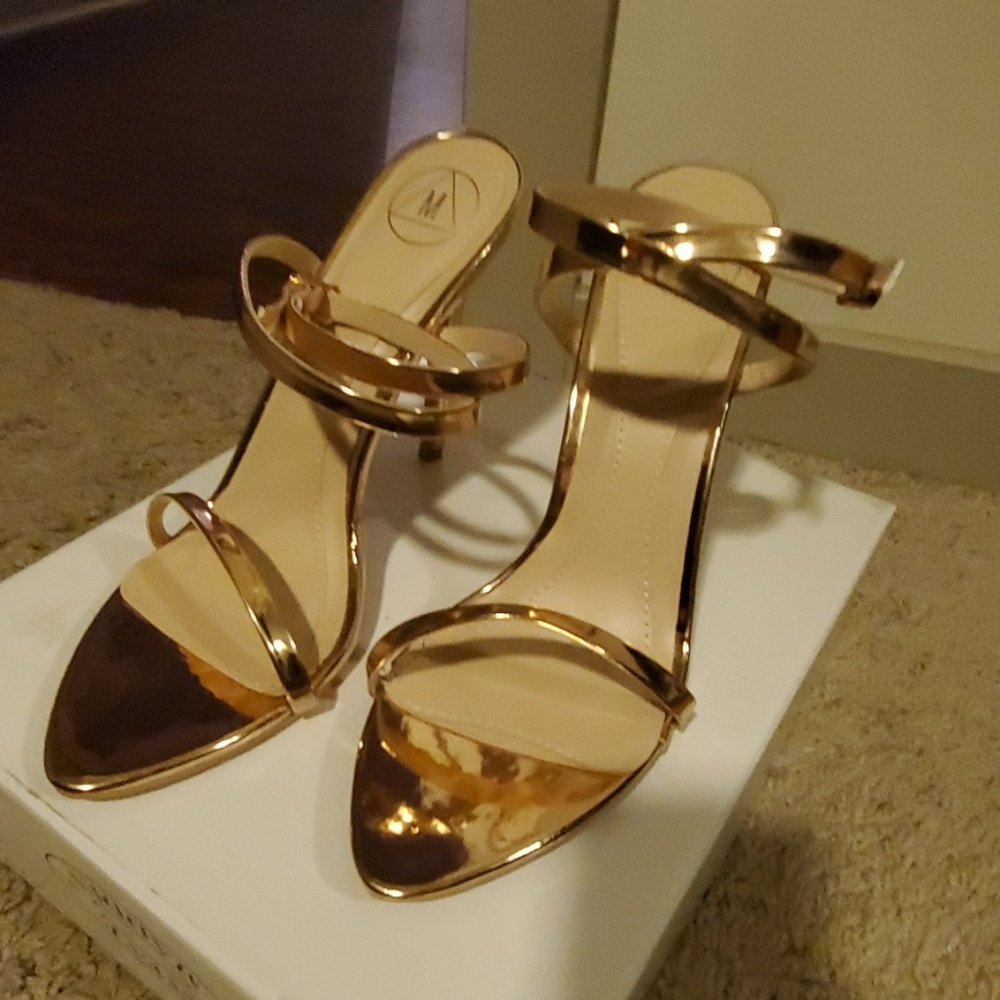 Trendy rose gold heels